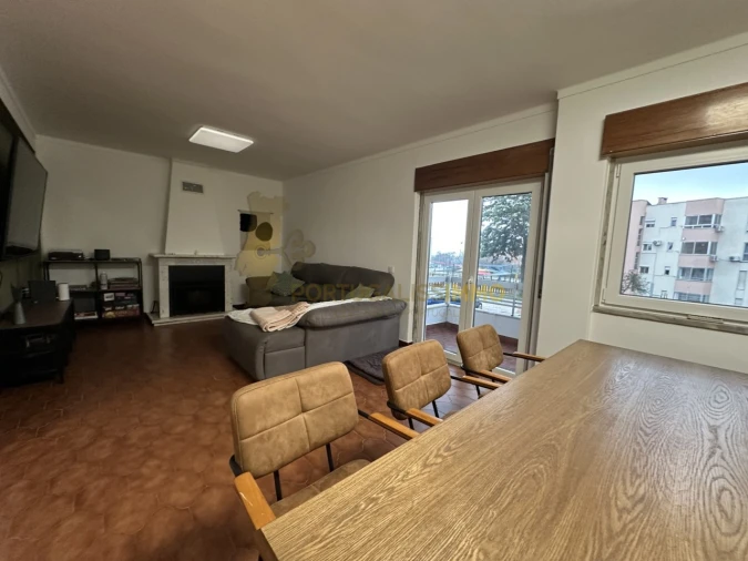 Moradia T5 para Venda em São João Baptista e Santa Maria dos Olivais Foto 25