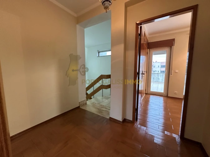 Moradia T5 para Venda em São João Baptista e Santa Maria dos Olivais Foto 35