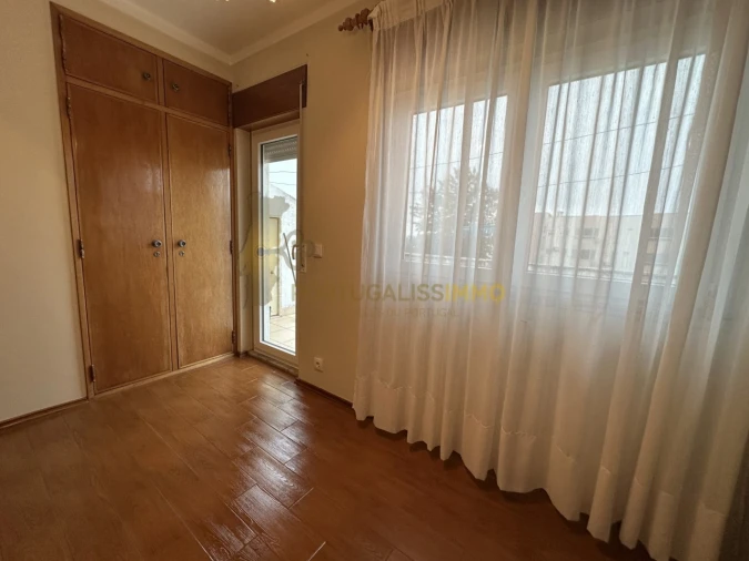 Moradia T5 para Venda em São João Baptista e Santa Maria dos Olivais Foto 36