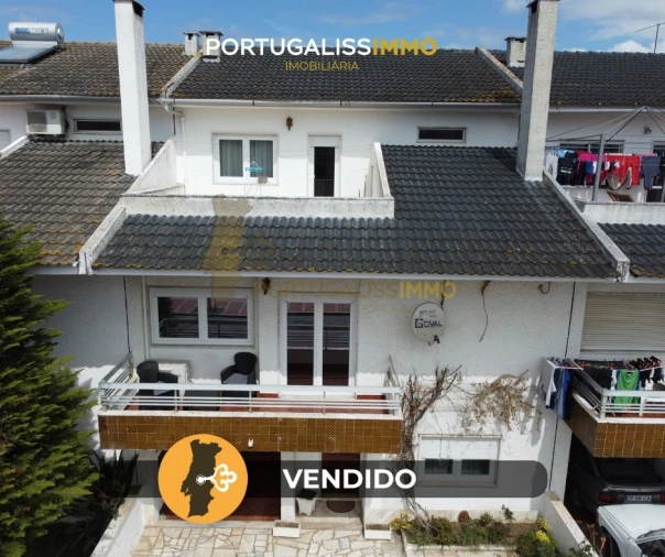 Moradia T5 para Venda em São João Baptista e Santa Maria dos Olivais Foto 1