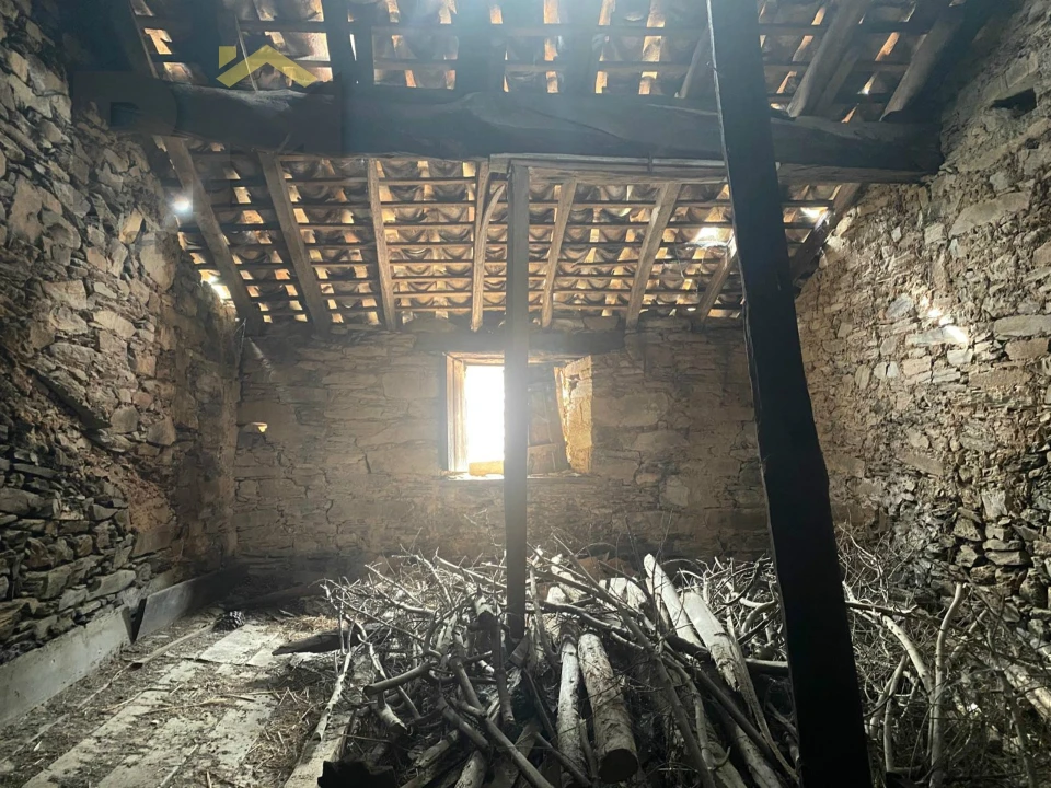 Moradia T0 para Venda em Sobreira Formosa e Alvito da Beira Foto 3