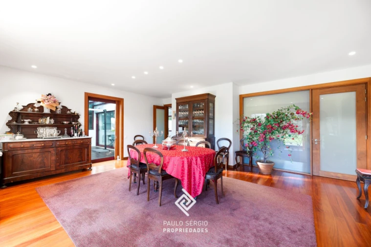 Moradia T6 para Venda em Pencelo Foto 5