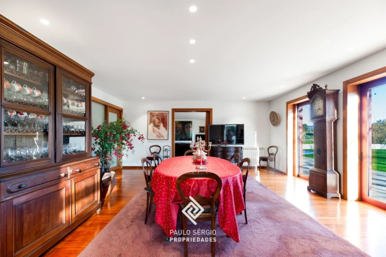 Moradia T6 para Venda em Pencelo Foto 6