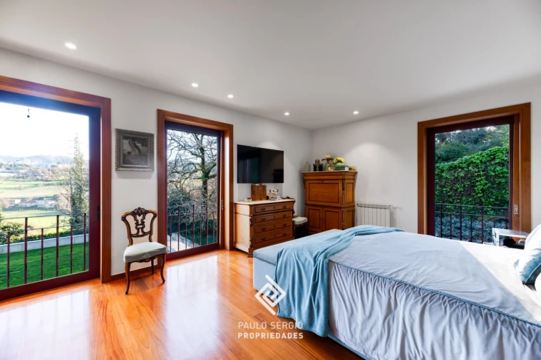 Moradia T6 para Venda em Pencelo Foto 16