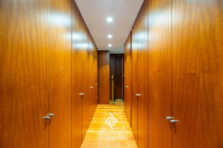 Moradia T6 para Venda em Pencelo Foto 17