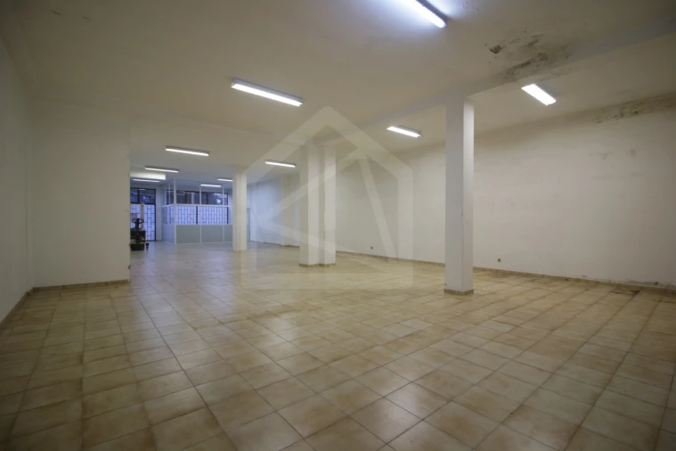 Loja para Venda em São João da Madeira Foto 3