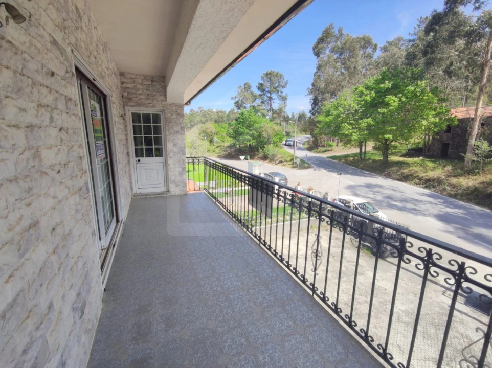 Apartamento T3 para Venda em Carregosa Foto 1