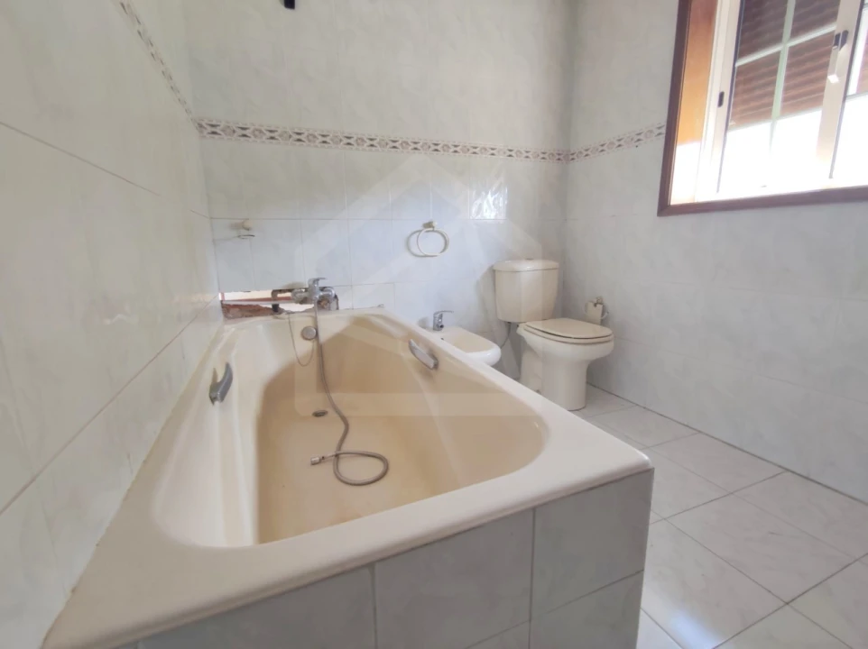 Apartamento T3 para Venda em Carregosa Foto 9