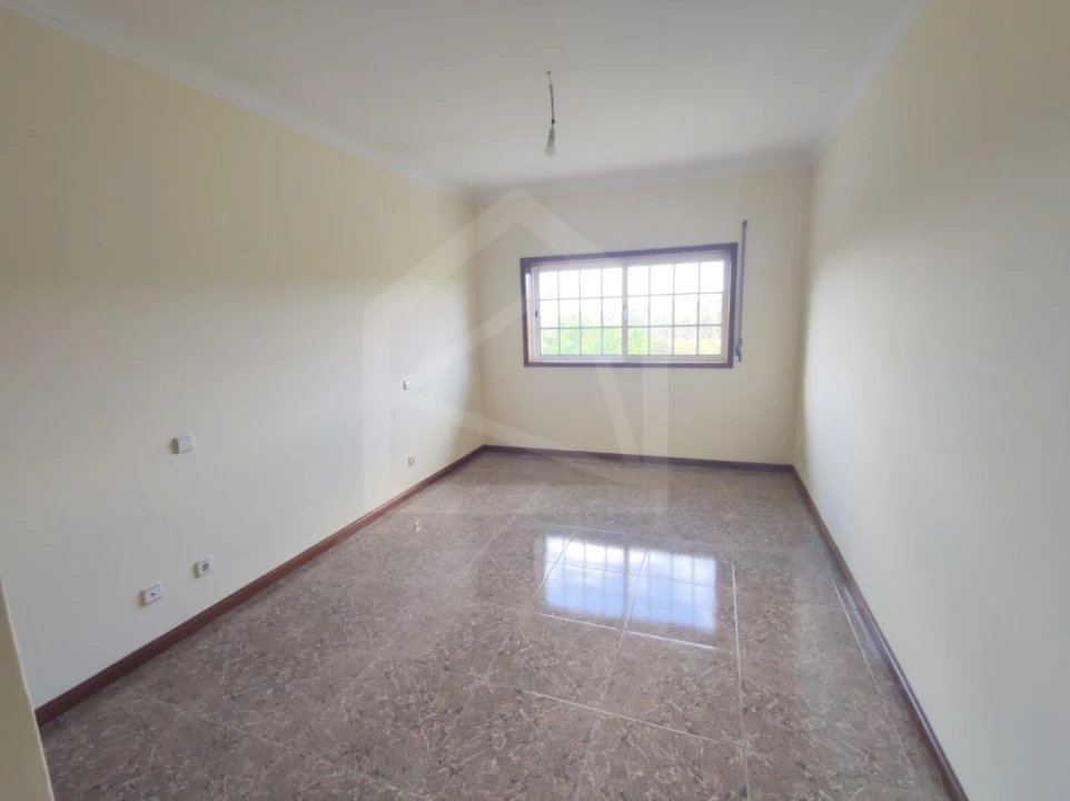 Apartamento T3 para Venda em Carregosa Foto 16