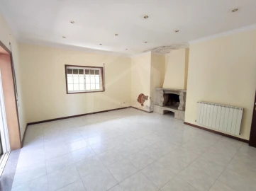 Apartamento T3 para Venda em Carregosa