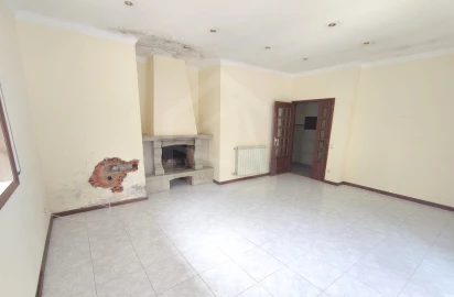 Apartamento T3 para Venda em Carregosa