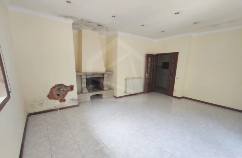 Apartamento T3 para Venda em Carregosa Foto 32