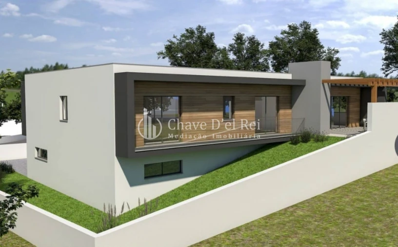 Moradia T4 para Venda em São João de Lourosa Foto 1