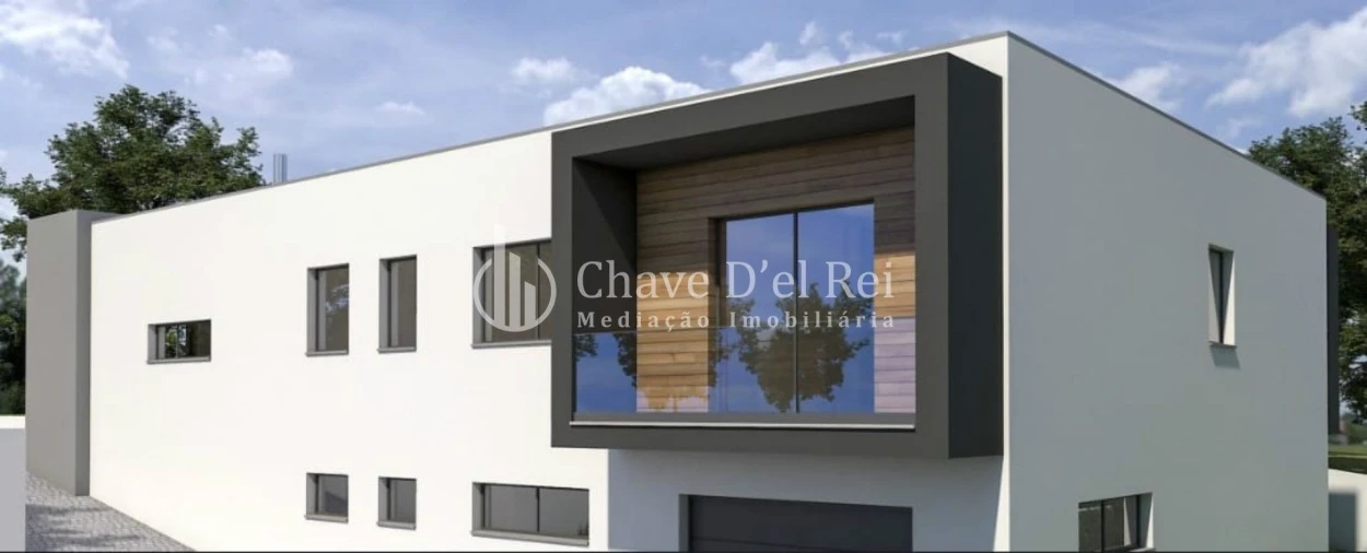 Moradia T4 para Venda em São João de Lourosa Foto 8