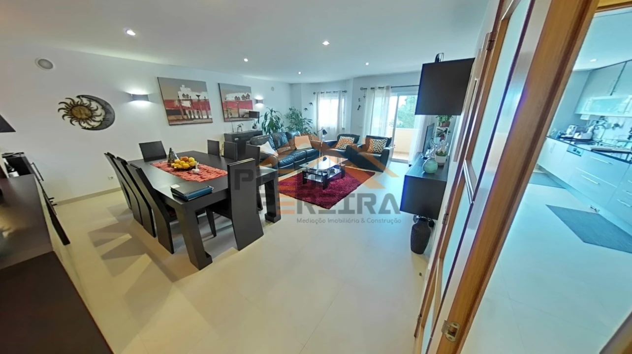 Moradia T4 para Venda em Ramada e Caneças Foto 5