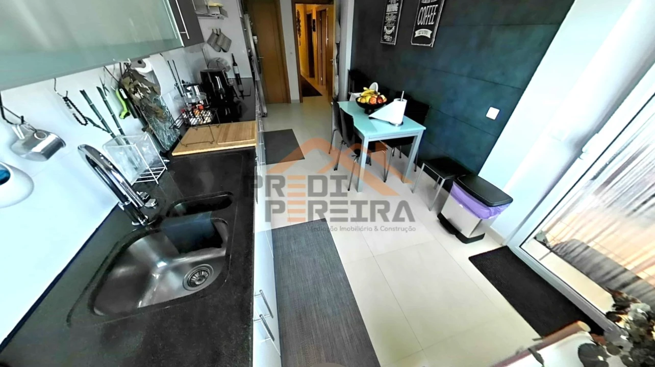 Moradia T4 para Venda em Ramada e Caneças Foto 10