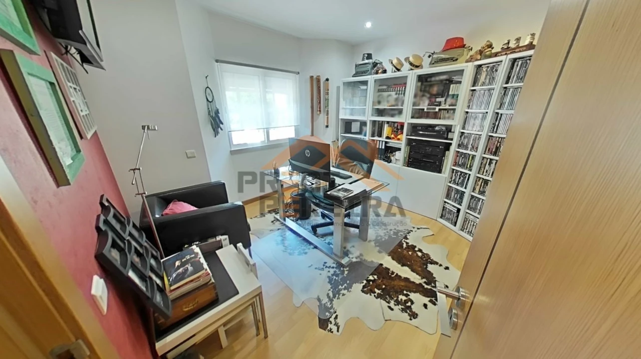 Moradia T4 para Venda em Ramada e Caneças Foto 19