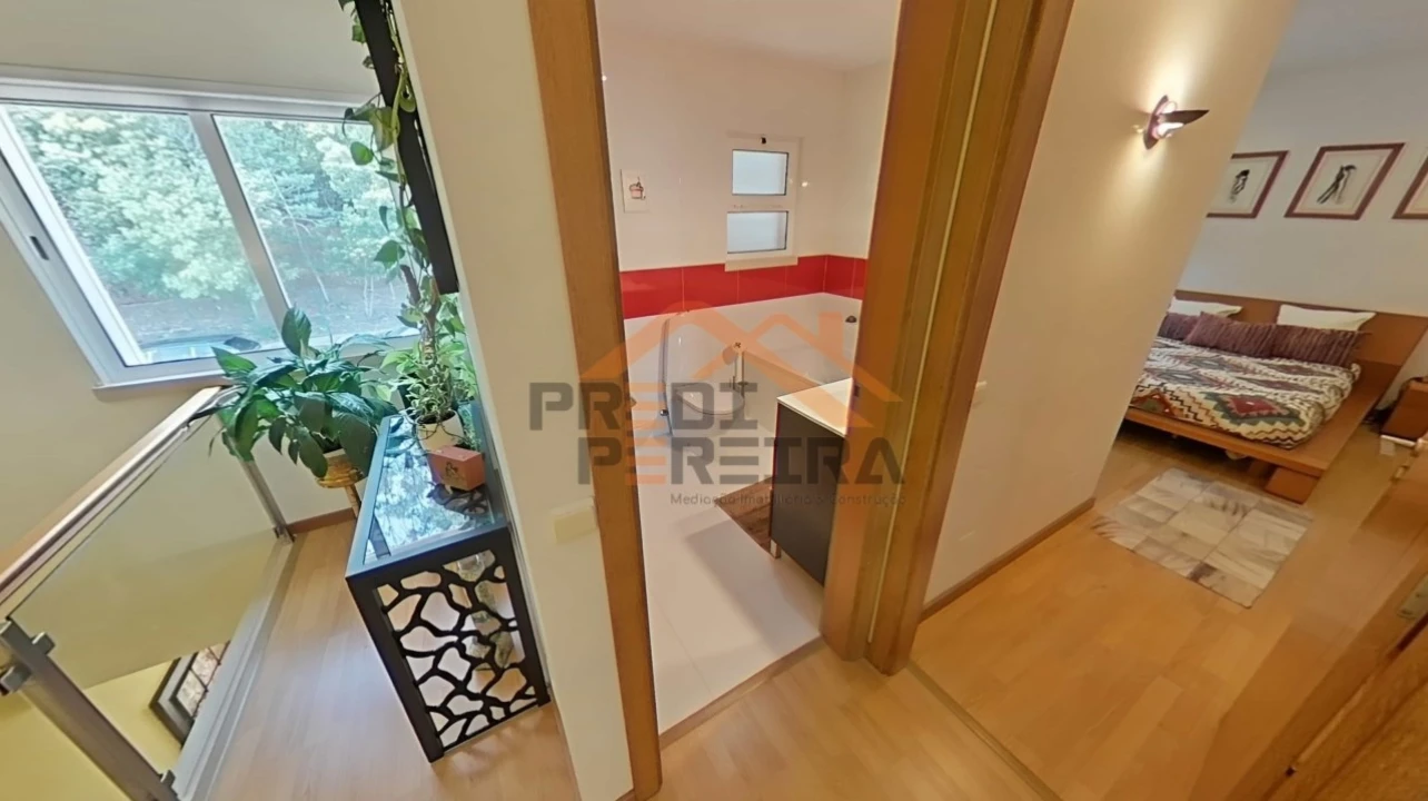 Moradia T4 para Venda em Ramada e Caneças Foto 28