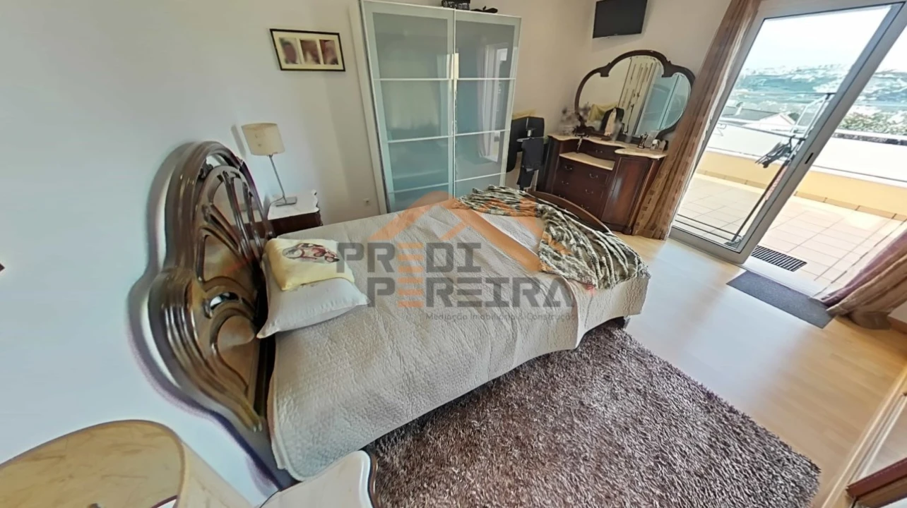 Moradia T4 para Venda em Ramada e Caneças Foto 35