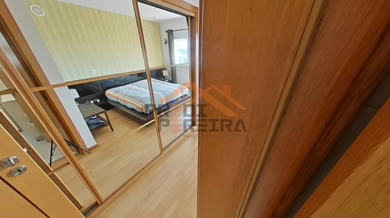 Moradia T4 para Venda em Ramada e Caneças Foto 44