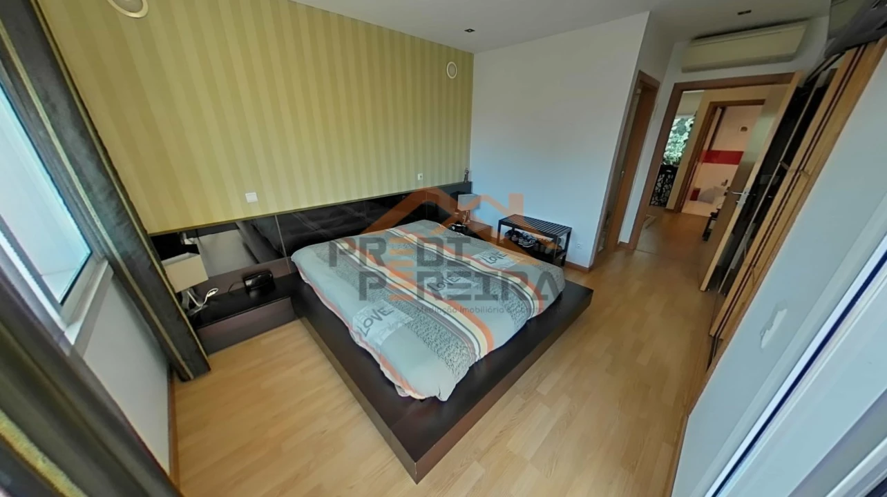 Moradia T4 para Venda em Ramada e Caneças Foto 49