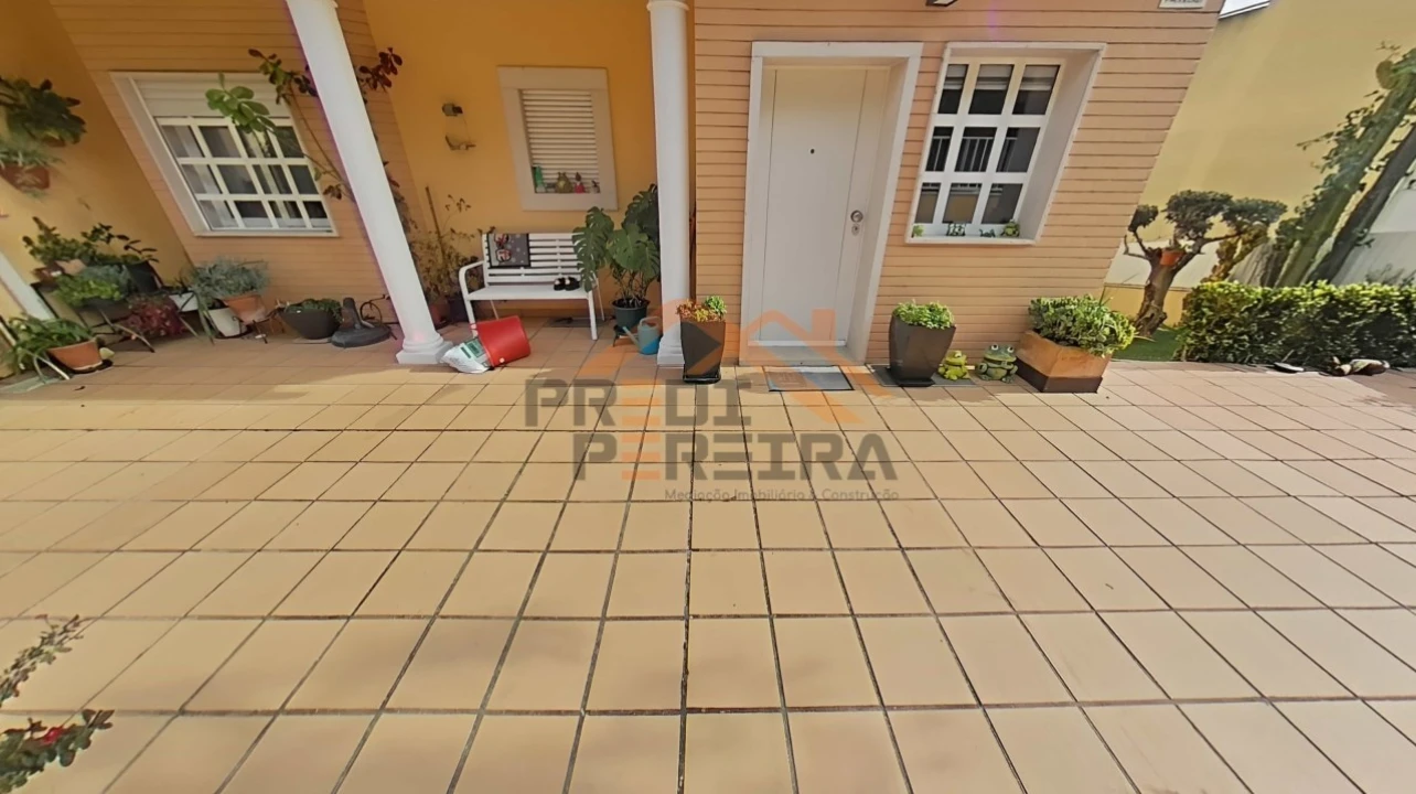 Moradia T4 para Venda em Ramada e Caneças Foto 54