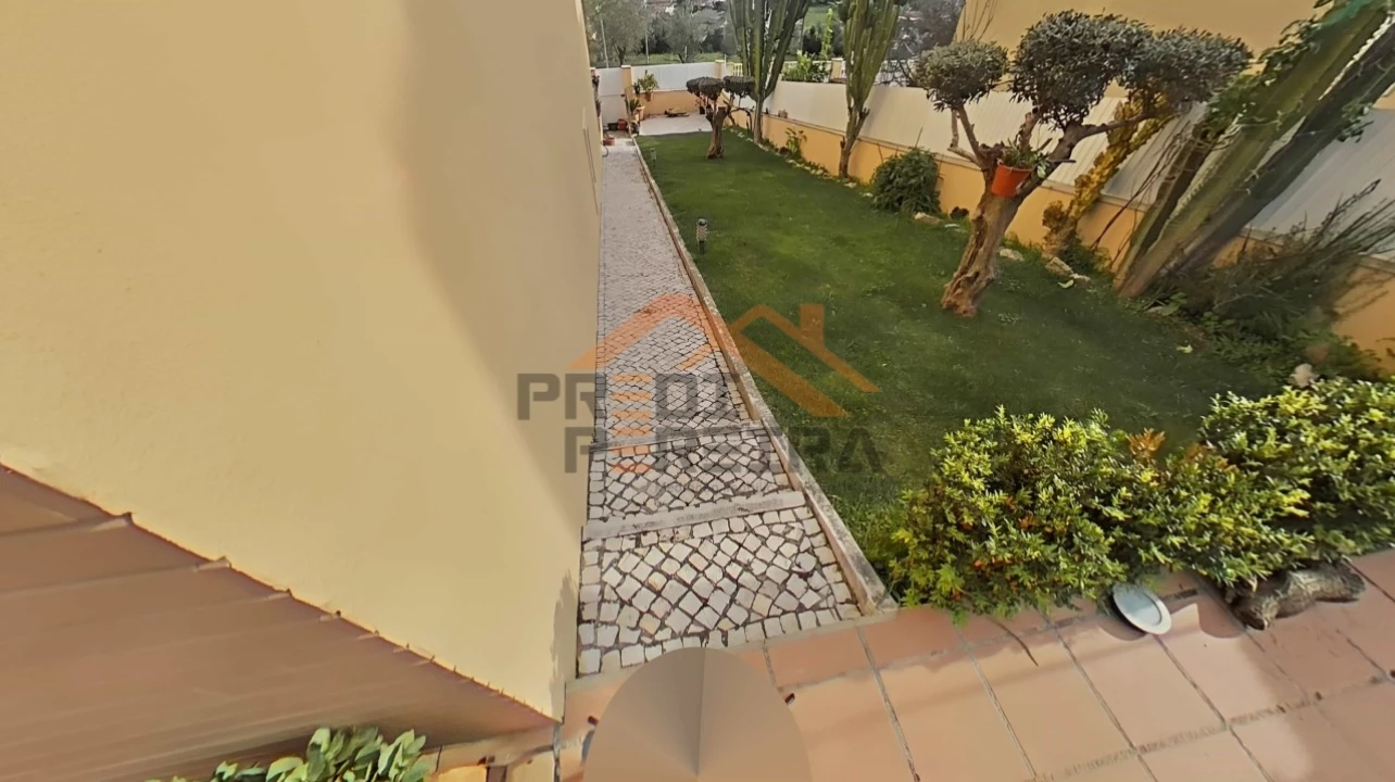 Moradia T4 para Venda em Ramada e Caneças Foto 58