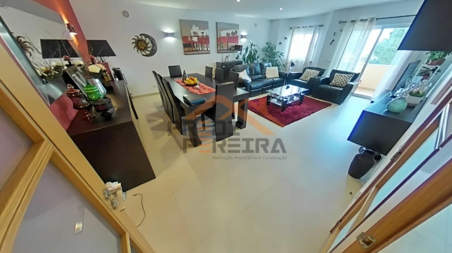 Moradia T4 para Venda em Ramada e Caneças Foto 4