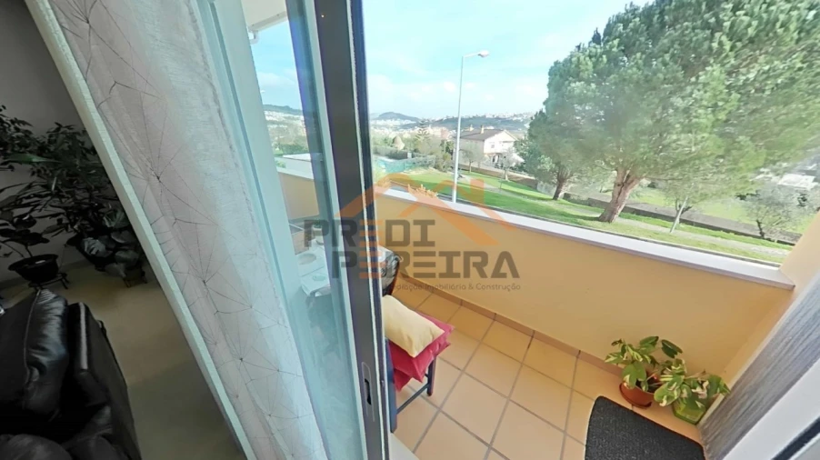 Moradia T4 para Venda em Ramada e Caneças Foto 7