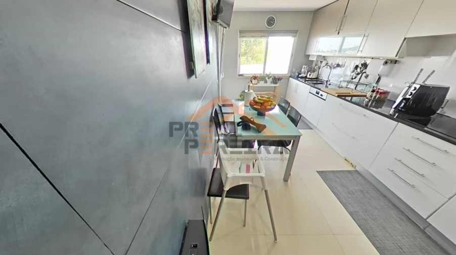 Moradia T4 para Venda em Ramada e Caneças Foto 11