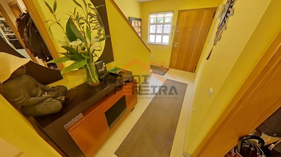 Moradia T4 para Venda em Ramada e Caneças Foto 15