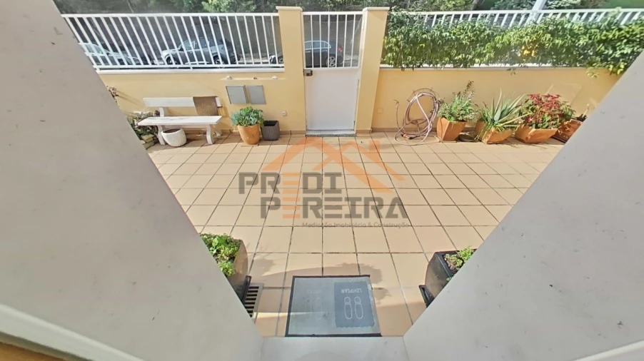 Moradia T4 para Venda em Ramada e Caneças Foto 16