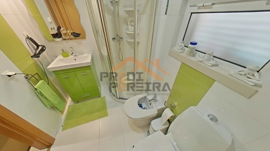 Moradia T4 para Venda em Ramada e Caneças Foto 18