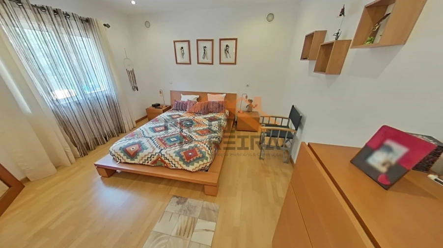 Moradia T4 para Venda em Ramada e Caneças Foto 32