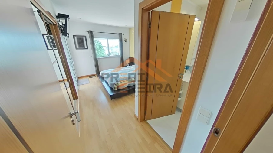 Moradia T4 para Venda em Ramada e Caneças Foto 45