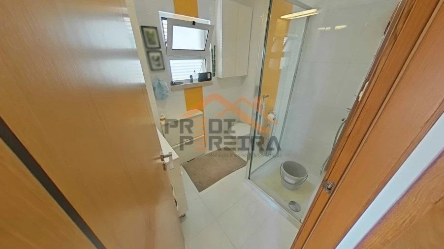 Moradia T4 para Venda em Ramada e Caneças Foto 46