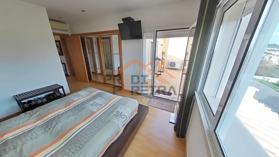 Moradia T4 para Venda em Ramada e Caneças Foto 50