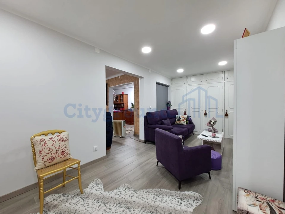 Moradia T4 para Venda em Peral Foto 2