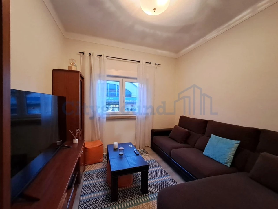 Moradia T4 para Venda em Peral Foto 6