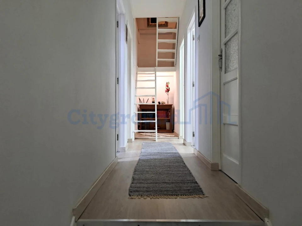 Moradia T4 para Venda em Peral Foto 14