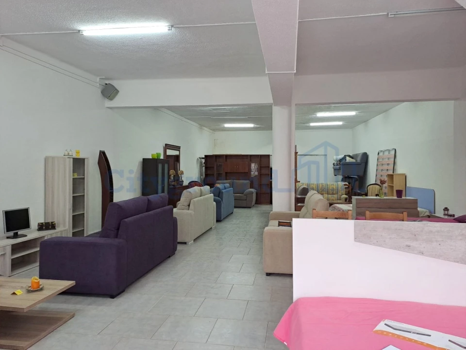 Moradia T4 para Venda em Peral Foto 21