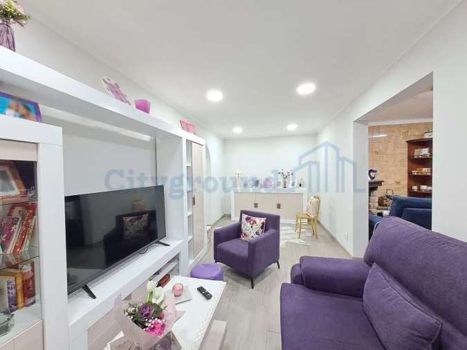 Moradia T4 para Venda em Peral