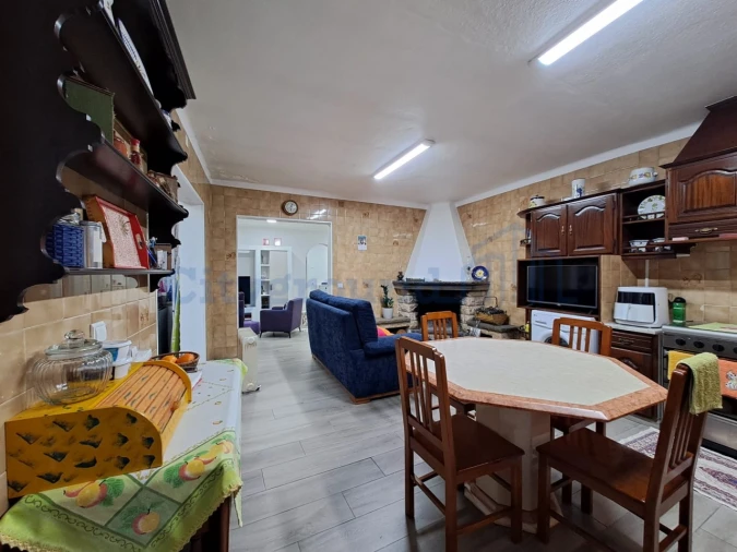 Moradia T4 para Venda em Peral Foto 11