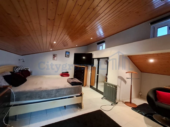 Moradia T4 para Venda em Peral Foto 19