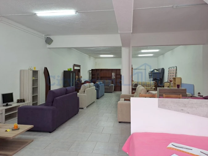 Moradia T4 para Venda em Peral Foto 21