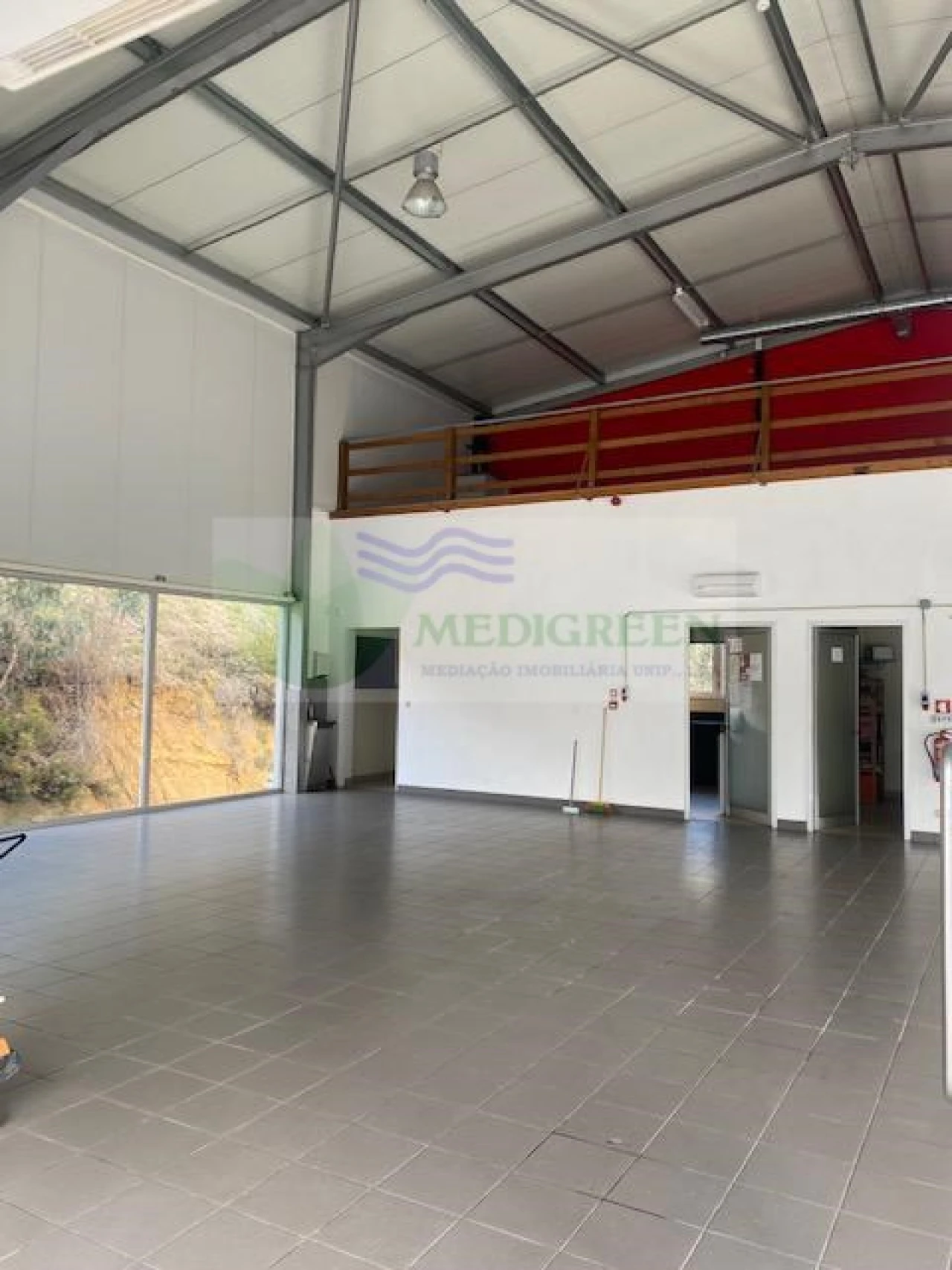 Armazém para Venda em Talhadas Foto 4