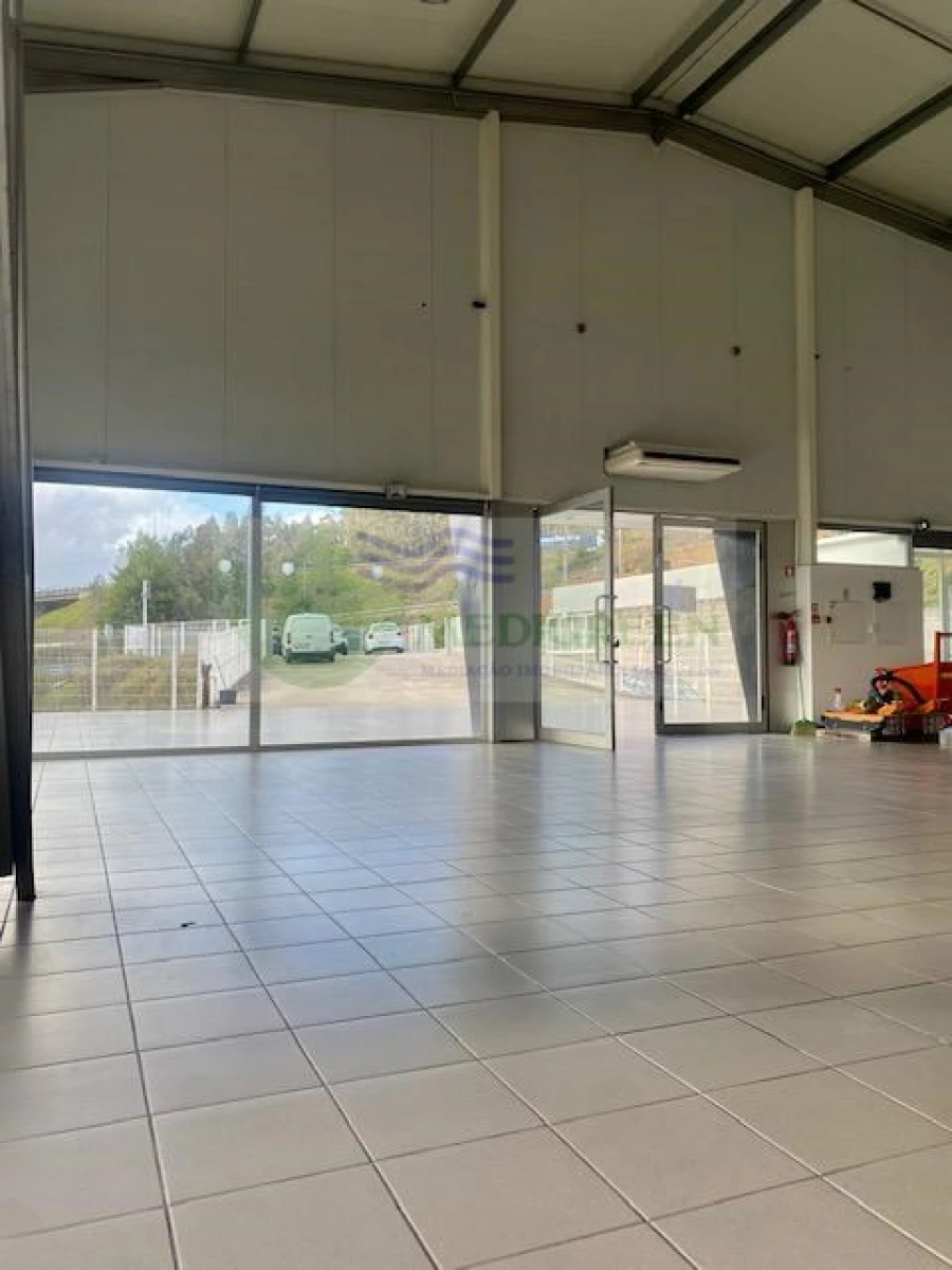 Armazém para Venda em Talhadas Foto 10