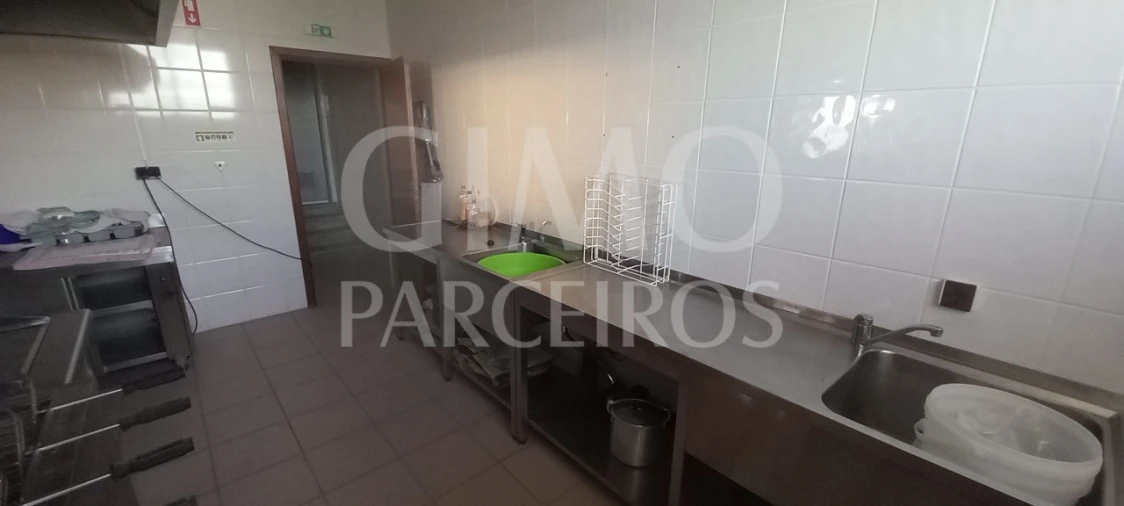 Negócio para Venda em Fermentelos Foto 17