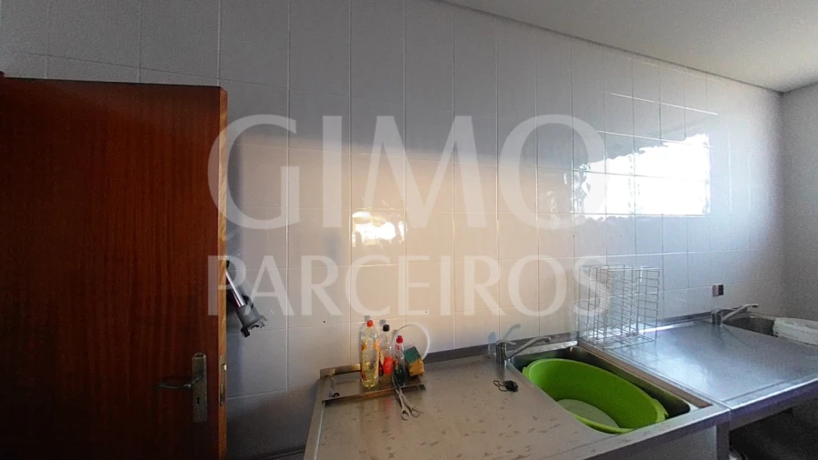 Negócio para Venda em Fermentelos Foto 51