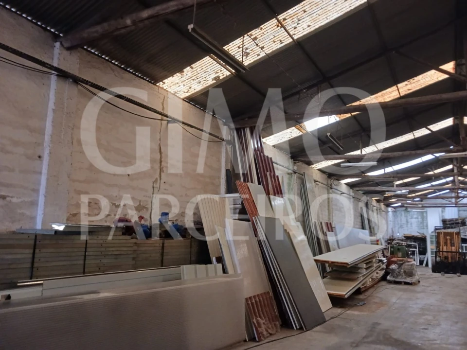 Armazém para Venda em Oiã Foto 1